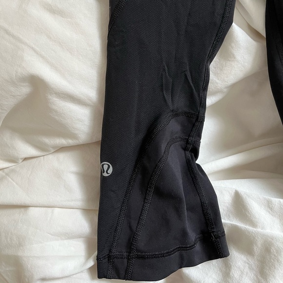 Lululemon inspire crop leggings black with zipper pocket - Picture 5 of 8